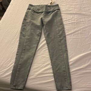 NWT Easel Jeggings